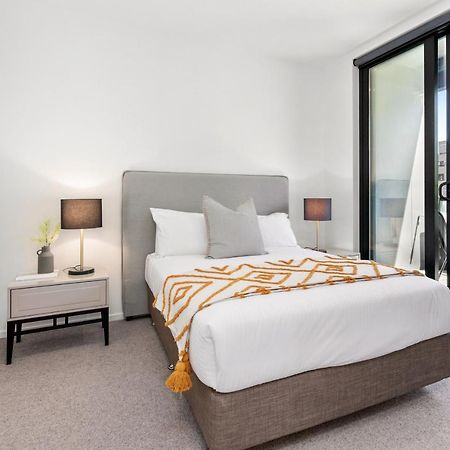 Palmerston St Apartments By Urban Rest Мелбърн Екстериор снимка