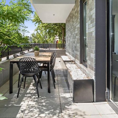 Palmerston St Apartments By Urban Rest Мелбърн Екстериор снимка