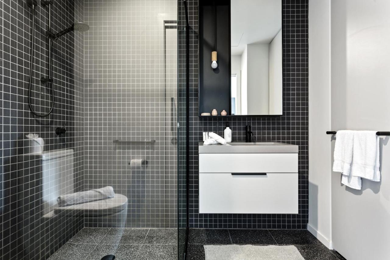 Palmerston St Apartments By Urban Rest Мелбърн Екстериор снимка
