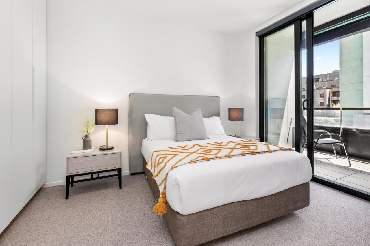 Palmerston St Apartments By Urban Rest Мелбърн Екстериор снимка