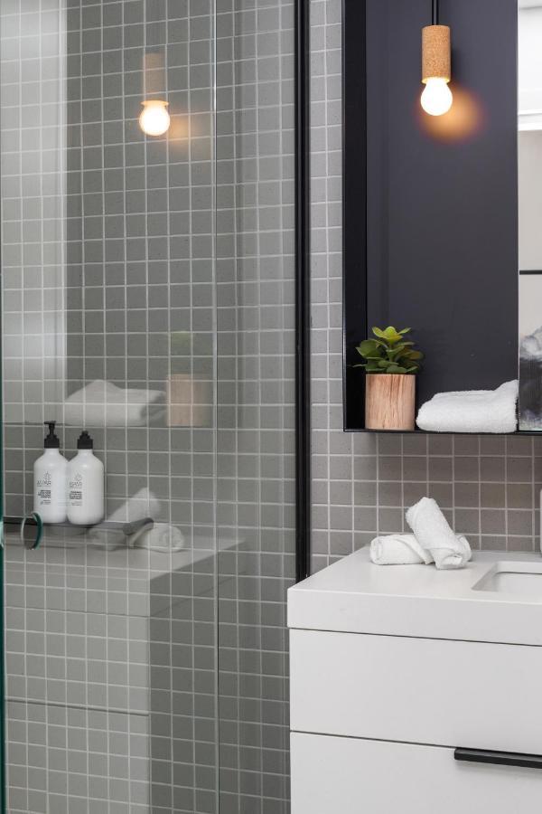 Palmerston St Apartments By Urban Rest Мелбърн Екстериор снимка