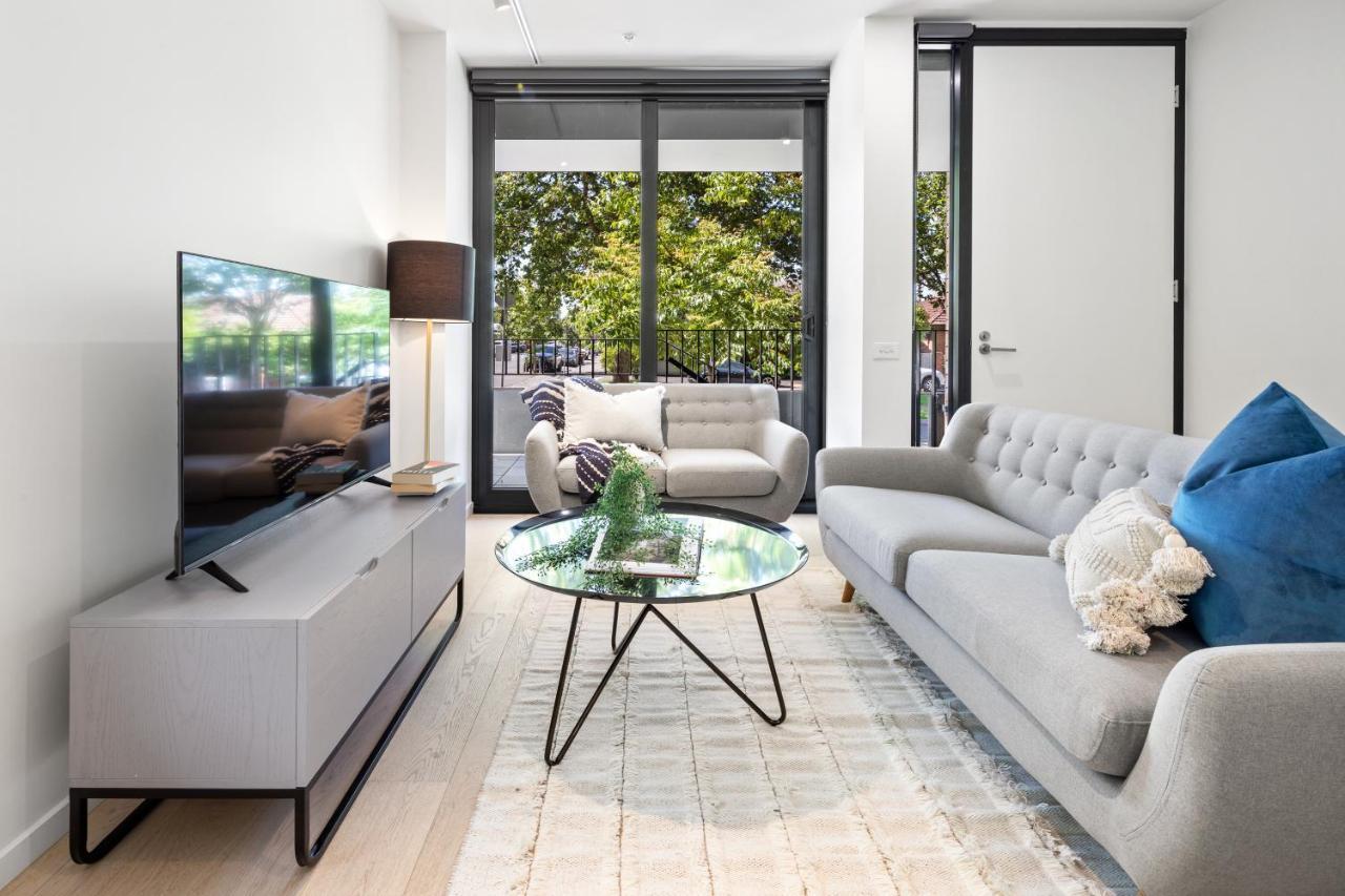 Palmerston St Apartments By Urban Rest Мелбърн Екстериор снимка